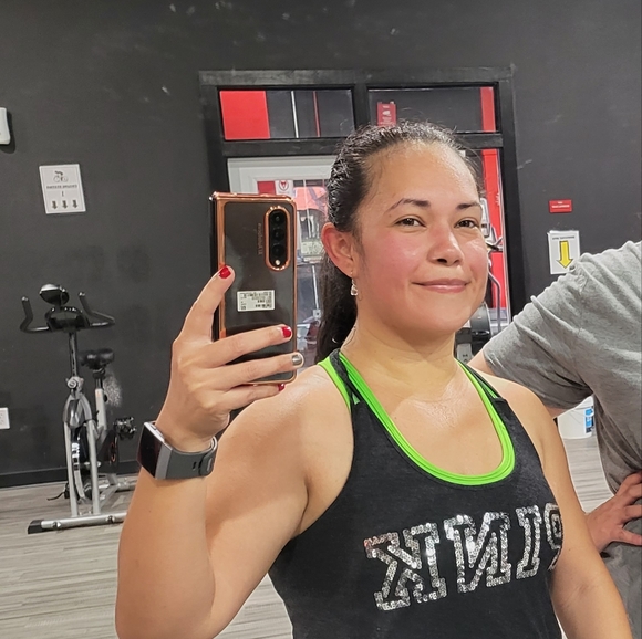 Meet your Posher, Tanya - Picture 2 of 4